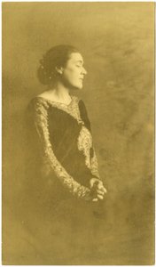 Fanny Hurst, c.1909-20 (foto em prata gelatina) de Jessie Tarbox Beals