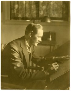 Fontaine Fox, cartoonista, c.1911-40 (foto gelatina prateada) de Jessie Tarbox Beals