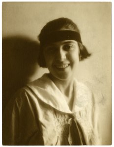 Helen Rehber ou Rehler, c.1905-40 (foto gelatina prateada) de Jessie Tarbox Beals