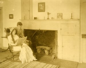 Malcolm Stewart Boylan e sua mãe Ele é um dos 9 importantes escritores do título de Hollywood, c.1905-17 (foto em prata gelatina) de Jessie Tarbox Beals