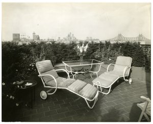 Sra. Alice Woodward Rhinehardt, 400 E 52 St, New York, EUA, c.1905-40 (foto em prata gelatina) de Jessie Tarbox Beals