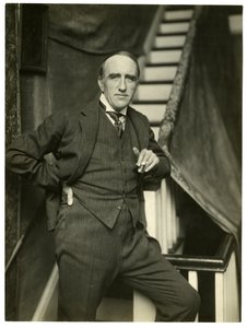 Príncipe Paul Troubetzkoy, escultor - de Paris & Moskow, c.1905-06 (foto em prata gelatina) de Jessie Tarbox Beals
