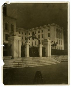 State House, Boston, EUA, c.1902-10 (foto em prata gelatina) de Jessie Tarbox Beals