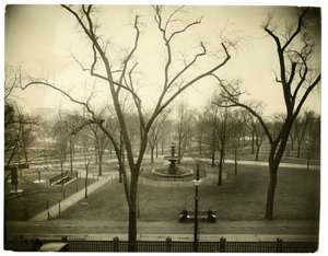 The Common, Boston, EUA, c.1902-10 (foto em prata gelatina) de Jessie Tarbox Beals