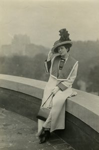 Viola Allen, c.1920-30 (foto gelatina prateada) de Jessie Tarbox Beals