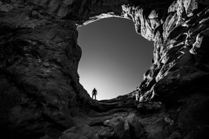 Silhueta dramática de um arco de Jochen Bongaerts