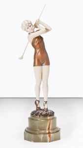 Jogador de golfe em traje de banho, por volta de 1925 (bronze, marfim e ônix)
