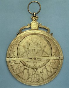 Instrumento astronómico: um astrolábio de Johannes Stoeffler (Stoffler) (1452-1531), feito no século XVI. Paris, Coleção Brieux de Johannes Stoeffler