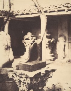 Fragmento de uma estátua egípcia no Museu de Cherchell, Argélia, 1856.