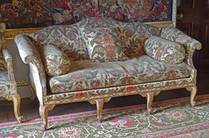 Um George III Giltwood Humpback soda-bedstead de John Bladwell