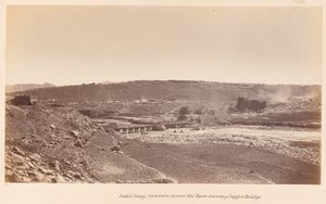  Safed Sang, visto através do rio que mostra a ponte de Sapper , 1878 circa