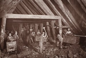 A 412, mina Dolcoath, ilustração de "Mongst mines and miners, ou Underground Scenes by Flash-Light" de J.C. Burrows e William Thomas, pub. 1893 (foto sépia)