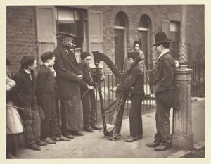 Músicos de Rua Halian, 1881. de John Thomson
