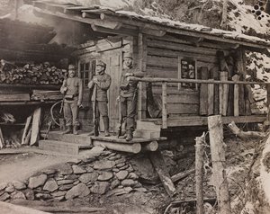 Álbum "Meine weltkriegs - Erinnerungen South-West Front (Caríntia, Itália, Tirol do Sul) (A minha guerra mundial - memórias da Frente Sudoeste na Caríntia, Itália, Trentino-Alto Adige) 31/03/1915-12/11/1918 - Josef Zohles Wien ": oficiais de alojamento (fo de Josef Zohles