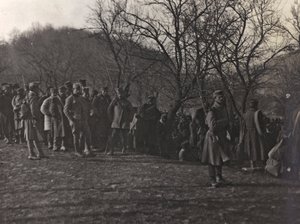 Álbum "Meine weltkriegs - Erinnerungen South-West Front (Caríntia, Itália, Tirol do Sul) (A minha guerra mundial - memórias da Frente Sudoeste na Caríntia, Itália, Trentino-Alto Adige) 31/03/1915-12/11/1918 - Josef Zohles Wien ": prisioneiros (foto a p/b) de Josef Zohles