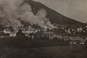 Álbum "Meine weltkriegs - Erinnerungen South-West Front (Caríntia, Itália, Tirol do Sul) (My world war - memories of the South-Western Front in Carinthia, Italy, Trentino-Alto Adige) 31/03/1915-12/11/1918 - Josef Zohles Wien ": bombardeamentos em Tarvisio  de Josef Zohles