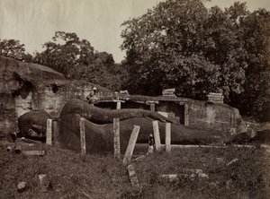 A Paranirvana de Buda, Gal Vihara, Polonnaruva, Ceilão, 1870-1871. de Joseph Lawton