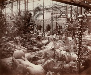 O Palácio de Cristal em Londres: a secção tropical, c.1870 (foto a p/b)