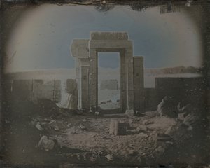 Templo de Horus, Edfu, 1842-44. de Joseph Philibert Girault De Prangey