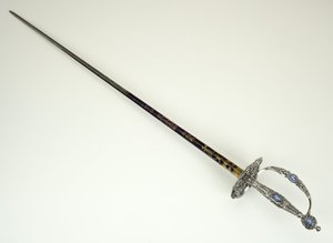 Espada pequena, c.1790 (aço facetado, polido, azulado e dourado com utensílios de ferro e Jasper)