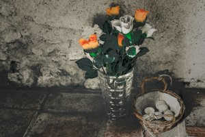 Velas para os marinheiros, da série Chapelle du Canal, 2016 (fotografia) de Joy Lions