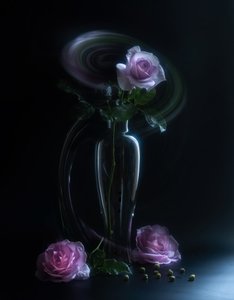 Vaso «Ethereal Rose» de Judy Tseng
