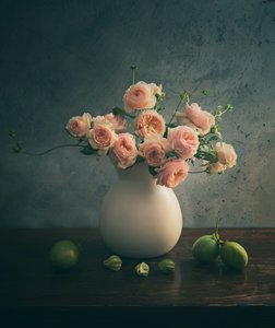 Natureza morta com rosas cor-de-rosa de Judy Tseng