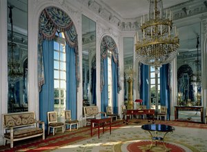 O Salon des Glaces (A Sala dos Espelhos) no Grand Trianon, 1687, restaurado 1962-66