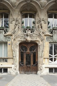Porta de entrada para a 29 avenida Rapp no 7º arrondissement em Paris, art nouveau architecture de Jules Lavirotte