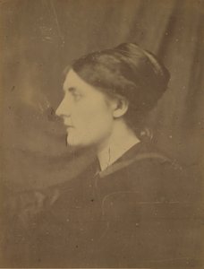 [Mulher não identificada de perfil], 1866-68. de Julia Margaret Cameron