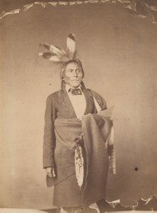 Hin-han-du-ta, O mocho vermelho, chefe dos Sioux de Mde-wa-kan-ton, 1858 (foto) de Julian Vannerson