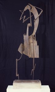 Mulher arrumando seu cabelo, 1929-30 (metal)