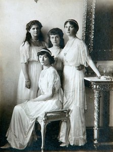 As quatro filhas do czar Nicolau II da Rússia, década de 1910