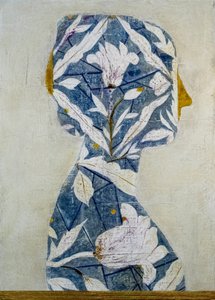 Perfil de uma mulher elegante com motivos florais