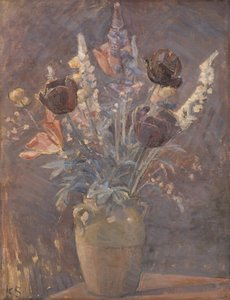 Vaso de barro com tulipas e outras flores