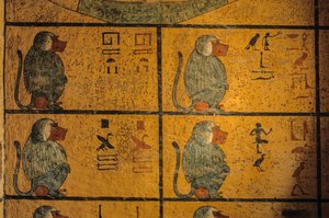 Babuínos, pintura mural no túmulo do rei Tutankhamon; KV52, Vale dos Reis, Tebas..., 2003 (foto) de Kenneth Garrett