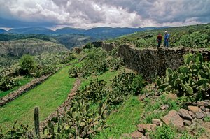 Impérios do Sol, Wari (Huari), Vale de Ayachucho, 2002 (foto) de Kenneth Garrett