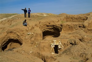 Shiqmim, c 4200 a.C., aldeia da Idade do Cobre com armazém subterrâneo, Israel de Kenneth Garrett
