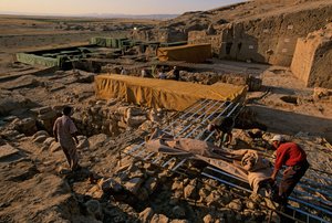 Urkesh, Império Hurriano, Síria, 2400 a.C., Giorgio Buccellati, cobertura de escavações lama..., 2004 (foto) de Kenneth Garrett