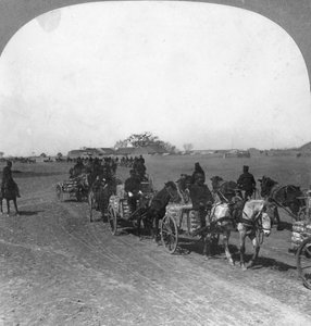 Trem de transporte militar japonês, Manchúria, 1906 de Keystone View Company