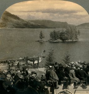 Viajando pelo País Encantador dos Trossachs, Escócia, 1902. de Keystone View Company