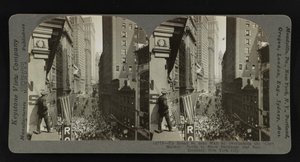 Subindo a Broad St. perto de Wall St., com vista para o "Curb Market", a norte da Bolsa de Valores e do Sub-Tesouro, Nova Iorque de Keystone View Company