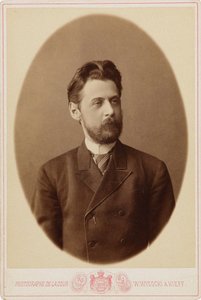 Retrato do poeta Innokenty Annensky 1856-1909, c. 1890. de Kiev . Photo studio V. Vysotsky