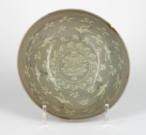 Tigela com guindastes e nuvens, c.1150-1200 de Korean School