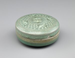 Caixa coberta com desenho embutido de guindastes e nuvens, segunda metade do século XIII (grés com incrustações brancas e pretas sob esmalte celadon) de Korean School