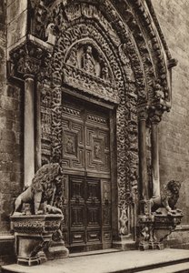 Itália: Altamura, Puglie, Catedral (foto p/b) de Kurt Hielscher