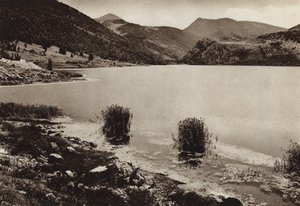 Itália: Lago de Scanno, Abruzzi (foto p/b) de Kurt Hielscher