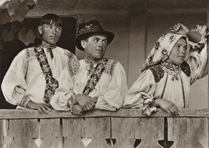 Roménia: Boinesti, Na varanda (foto a p/b) de Kurt Hielscher