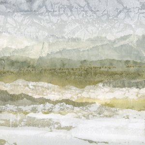 Camadas da Montanha Ennevoada de Lara Eckerman