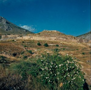 Vista do site da antiga cidade de Mycenes, no Peloponeso (1500-1100 aC) Grécia